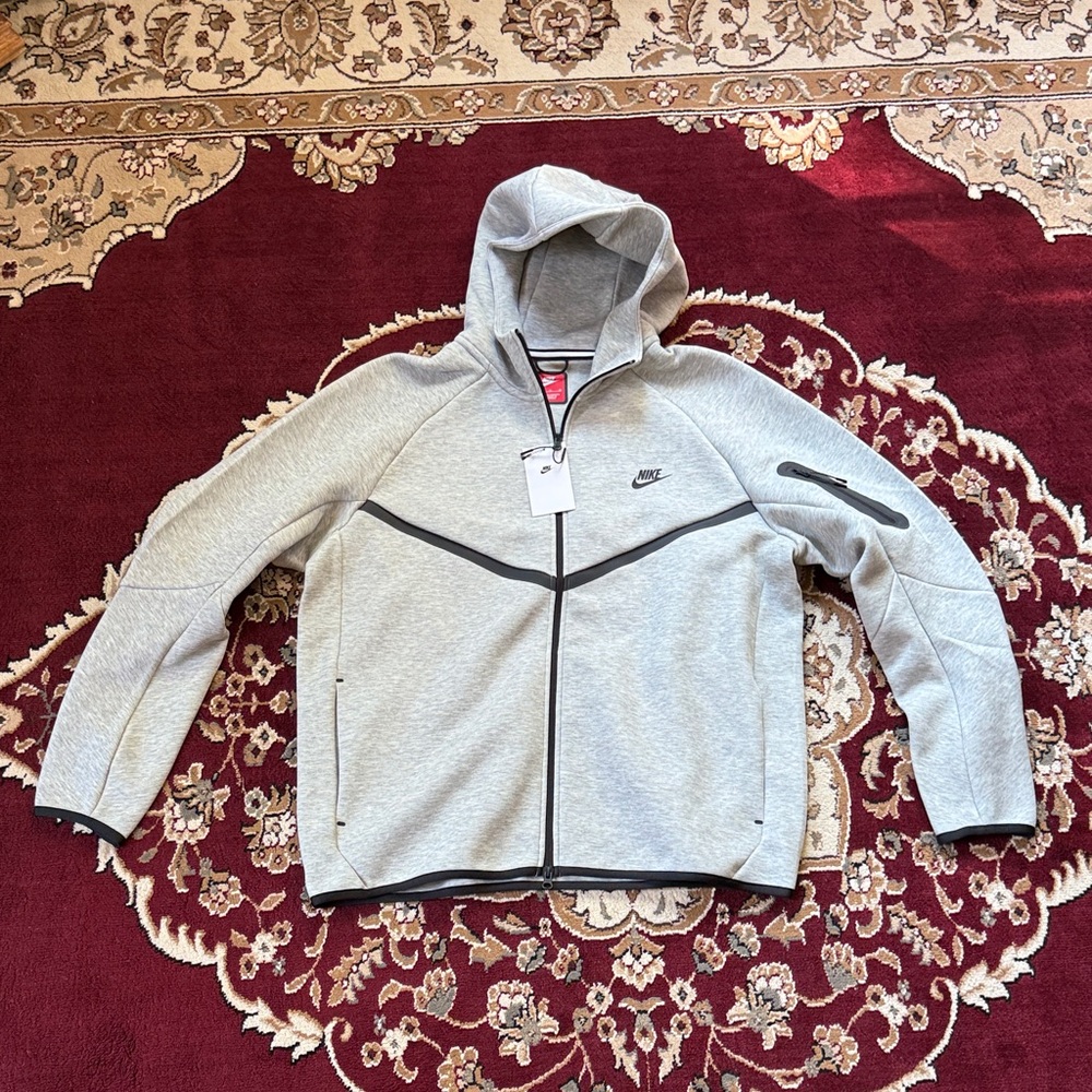 Nike Tech Men's XL Fleece Windrunner Full-Zip Jacket Dark Grey Heather/Black